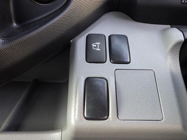 デュトロ 平ボディ　積載２ｔ　ワイド　ロング　ＭＴ　ディーゼル　荷台内寸４３４×２０７×３７　車両外寸６１９×２１９×２２３　車両総重量５．０ｔ未満　準中型免許　１ナンバー　エンジン型式Ｎ０４Ｃ　４０００ｃｃ　保証付　小型　トラック（15枚目）