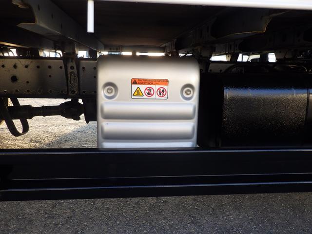 デュトロ 平ボディ　積載２ｔ　ワイド　ロング　ＭＴ　ディーゼル　荷台内寸４３４×２０７×３７　車両外寸６１９×２１９×２２３　車両総重量５．０ｔ未満　準中型免許　１ナンバー　エンジン型式Ｎ０４Ｃ　４０００ｃｃ　保証付　小型　トラック（40枚目）