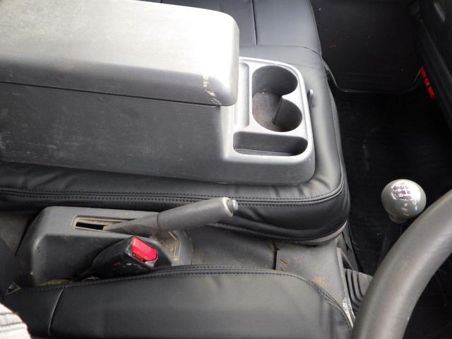 バネットトラック 平　ＤＸ　スーパーロー　積載０．８５ｔ　低床　ＭＴ　ガソリン　荷台内寸２４９×１６０×３８　車両外寸４３３×１６９×１８８　車両総重量３．５ｔ未満　新普通免許証　４ナンバー　エンジン型式Ｌ８　１８００ＣＣ　保証付　小型　トラック（17枚目）