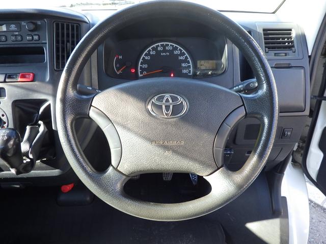 タウンエーストラック 平ボディ　ＤＸ　積載０．８ｔ　ＭＴ　ガソリン　荷台内寸２５０×１６０×３７　車両外寸４２７×１６７×１８９　車両総重量３．５ｔ未満　荷台地上高約７３　新普通免許証　４ナンバー　エンジン型式３ＳＺ　１５００ＣＣ　小型　トラック（17枚目）