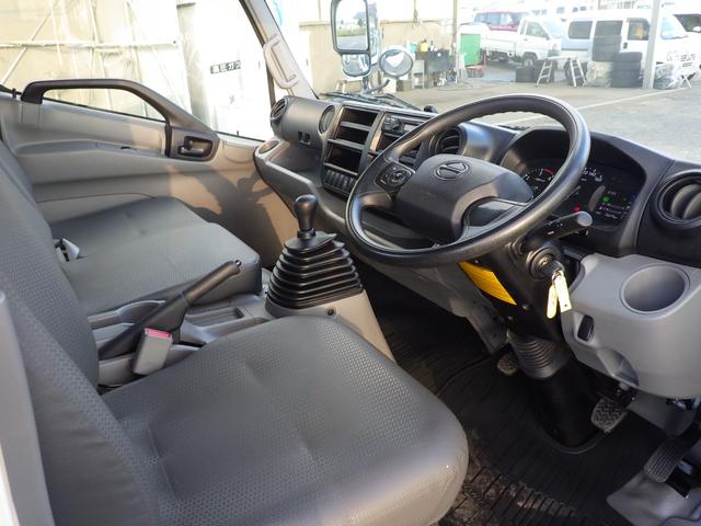 デュトロ 平ボディ　積載２ｔ　ワイド　ロング　ＭＴ　ディーゼル　荷台内寸４３４×２０７×３８　車両外寸６１９×２１９×２２３　車両総重量５．０ｔ未満　準中型免許証　１ナンバー　エンジン型式Ｎ０４Ｃ　４０００ＣＣ　保証付　小型　トラック（7枚目）