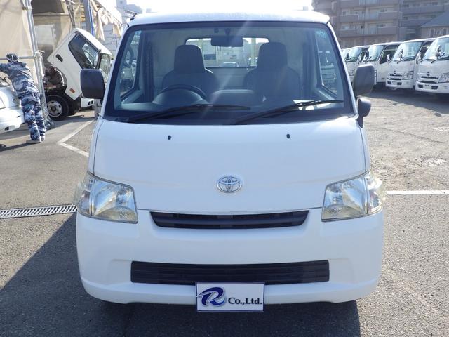 ライトエーストラック 平ボディ　ＤＸ　積載０．８ｔ　ＡＴ　ガソリン　荷台内寸２５０×１６０×３７　車両外寸４２７×１６７×１８９　車両総重量３．５ｔ未満　新普通免許証　４ナンバー　エンジン型式３ＳＺ　１５００ＣＣ　保証付　小型　トラック（4枚目）