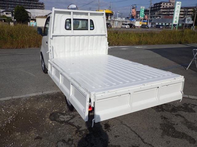 ライトエーストラック 平ボディ　ＤＸ　積載０．８ｔ　ＡＴ　ガソリン　荷台内寸２５０×１６０×３７　車両外寸４２７×１６７×１８９　車両総重量３．５ｔ未満　新普通免許証　４ナンバー　エンジン型式３ＳＺ　１５００ＣＣ　保証付　小型　トラック（22枚目）