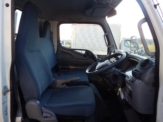 キャンター ３段クレーン　積載３ｔ　高床　ＭＴ　ディーゼル　荷台内寸３７３×１７８×３８　車両外寸５９８×１９３×２７２　車両総重量７．５ｔ未満　準中型免許証　１ナンバー　エンジン型式４Ｐ１０　３０００ＣＣ　保証付　小型　トラック（7枚目）