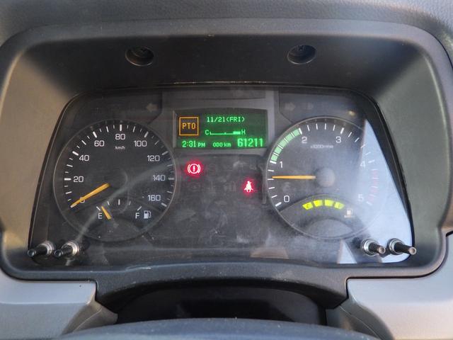 キャンター ３段クレーン　積載３ｔ　高床　ＭＴ　ディーゼル　荷台内寸３７３×１７８×３８　車両外寸５９８×１９３×２７２　車両総重量７．５ｔ未満　準中型免許証　１ナンバー　エンジン型式４Ｐ１０　３０００ＣＣ　保証付　小型　トラック（17枚目）