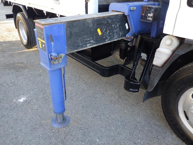 キャンター ３段クレーン　積載３ｔ　高床　ＭＴ　ディーゼル　荷台内寸３７３×１７８×３８　車両外寸５９８×１９３×２７２　車両総重量７．５ｔ未満　準中型免許証　１ナンバー　エンジン型式４Ｐ１０　３０００ＣＣ　保証付　小型　トラック（23枚目）