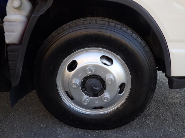 キャンター ３段クレーン　積載３ｔ　高床　ＭＴ　ディーゼル　荷台内寸３７３×１７８×３８　車両外寸５９８×１９３×２７２　車両総重量７．５ｔ未満　準中型免許証　１ナンバー　エンジン型式４Ｐ１０　３０００ＣＣ　保証付　小型　トラック（34枚目）