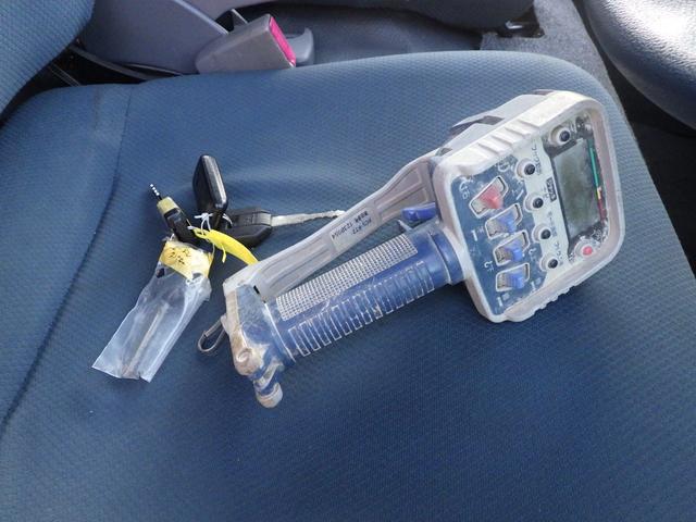 キャンター ３段クレーン　積載３ｔ　高床　ＭＴ　ディーゼル　荷台内寸３７３×１７８×３８　車両外寸５９８×１９３×２７２　車両総重量７．５ｔ未満　準中型免許証　１ナンバー　エンジン型式４Ｐ１０　３０００ＣＣ　保証付　小型　トラック（50枚目）