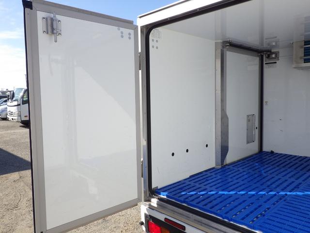 ハイゼットトラック 冷蔵冷凍車　中温　積載３５０ｋｇ　ＡＴ　ガソリン　荷室内寸１８０×１３４×１１９　車両外寸３３９×１４７×１９９　車両総重量３．５ｔ未満　新普通免許　８ナンバー　エンジン型式　ＫＦ　６６０ｃｃ　保証付　小型　トラック（22枚目）