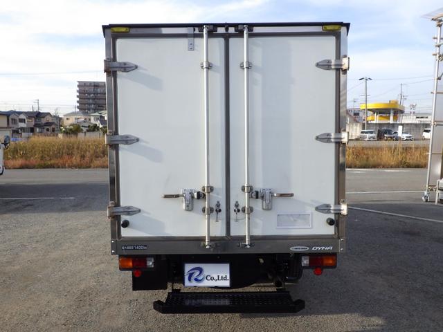 ダイナトラック 冷蔵・冷凍車　積載１．４ｔ　低床　ＭＴ　ガソリン　荷台内寸３１６×１５５×１３９　車両外寸５１０×１６９×２３３　車両総重量５．０ｔ未満　準中型免許証　８ナンバー　エンジン型式１ＴＲ　２０００ＣＣ　保証付　小型　トラック（5枚目）