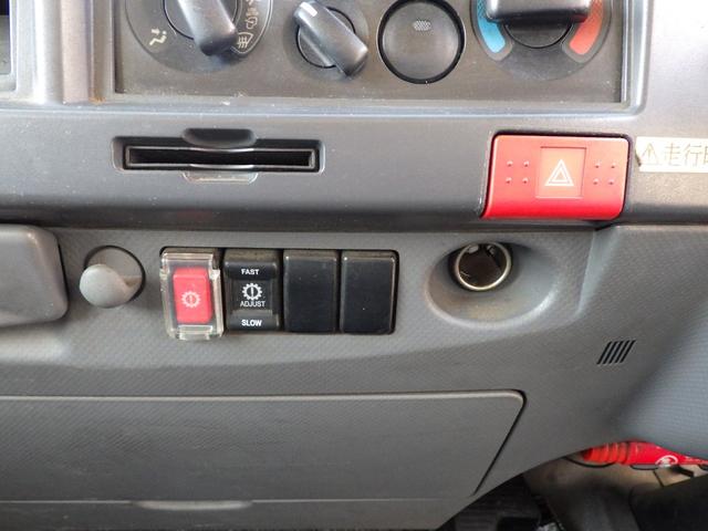 タイタントラック 平ボディ　垂直ＰＧ　積載２．３ｔ　ＡＴ　ディーゼル　荷台内寸２８０×１７７×５１　車輌外寸５１９×１９０×２４９　車両総重量７．５ｔ未満　準中型免許　１ナンバー　エンジン型式　４ＪＪ１　３０００ｃｃ　保証付　普通　トラック（11枚目）