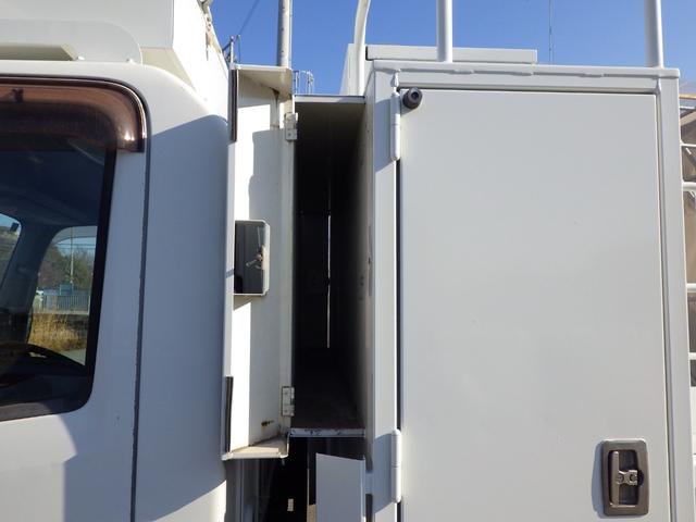 タイタントラック 平ボディ　垂直ＰＧ　積載２．３ｔ　ＡＴ　ディーゼル　荷台内寸２８０×１７７×５１　車輌外寸５１９×１９０×２４９　車両総重量７．５ｔ未満　準中型免許　１ナンバー　エンジン型式　４ＪＪ１　３０００ｃｃ　保証付　普通　トラック（25枚目）