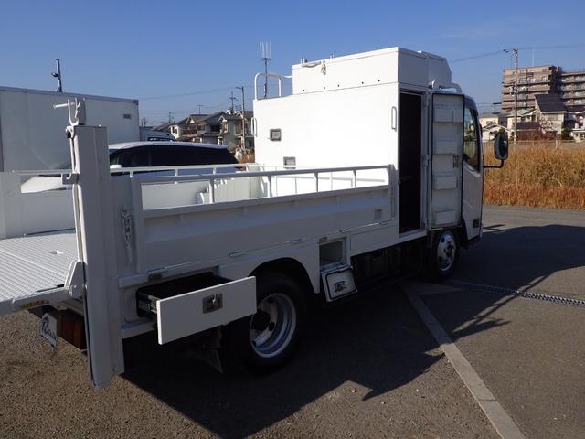 タイタントラック 平ボディ　垂直ＰＧ　積載２．３ｔ　ＡＴ　ディーゼル　荷台内寸２８０×１７７×５１　車輌外寸５１９×１９０×２４９　車両総重量７．５ｔ未満　準中型免許　１ナンバー　エンジン型式　４ＪＪ１　３０００ｃｃ　保証付　普通　トラック（26枚目）