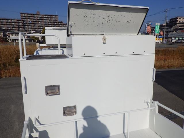 タイタントラック 平ボディ　垂直ＰＧ　積載２．３ｔ　ＡＴ　ディーゼル　荷台内寸２８０×１７７×５１　車輌外寸５１９×１９０×２４９　車両総重量７．５ｔ未満　準中型免許　１ナンバー　エンジン型式　４ＪＪ１　３０００ｃｃ　保証付　普通　トラック（29枚目）