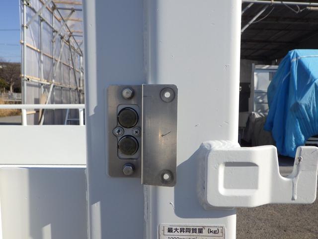 タイタントラック 平ボディ　垂直ＰＧ　積載２．３ｔ　ＡＴ　ディーゼル　荷台内寸２８０×１７７×５１　車輌外寸５１９×１９０×２４９　車両総重量７．５ｔ未満　準中型免許　１ナンバー　エンジン型式　４ＪＪ１　３０００ｃｃ　保証付　普通　トラック（34枚目）