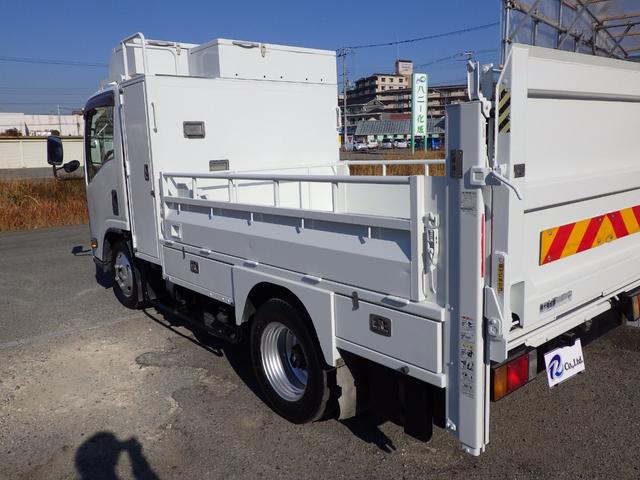 タイタントラック 平ボディ　垂直ＰＧ　積載２．３ｔ　ＡＴ　ディーゼル　荷台内寸２８０×１７７×５１　車輌外寸５１９×１９０×２４９　車両総重量７．５ｔ未満　準中型免許　１ナンバー　エンジン型式　４ＪＪ１　３０００ｃｃ　保証付　普通　トラック（37枚目）