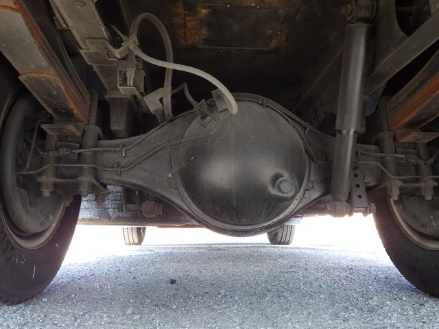 タイタントラック 平ボディ　垂直ＰＧ　積載２．３ｔ　ＡＴ　ディーゼル　荷台内寸２８０×１７７×５１　車輌外寸５１９×１９０×２４９　車両総重量７．５ｔ未満　準中型免許　１ナンバー　エンジン型式　４ＪＪ１　３０００ｃｃ　保証付　普通　トラック（48枚目）