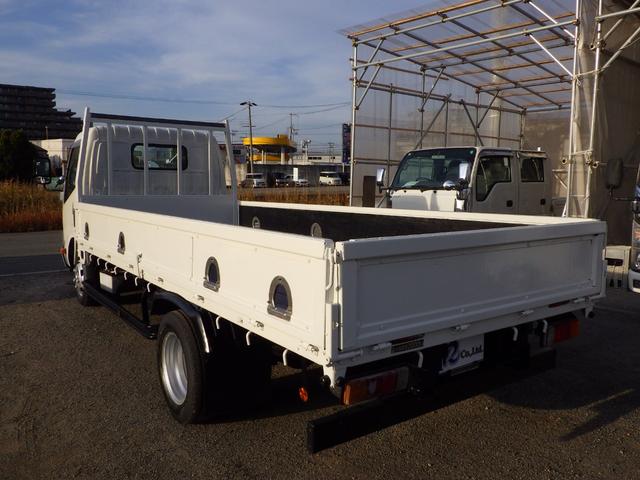 デュトロ 平　積載２ｔ　標準　ロング　全低床　ＡＴ　ディーゼル　荷台内寸４３６×１８０×３８　車両外寸６０２×１９０×２１９　車両総重量５．０ｔ未満　準中型免許証　１ナンバー　エンジン型式Ｎ０４Ｃ　４０００ＣＣ　保証付　小型　トラック（2枚目）