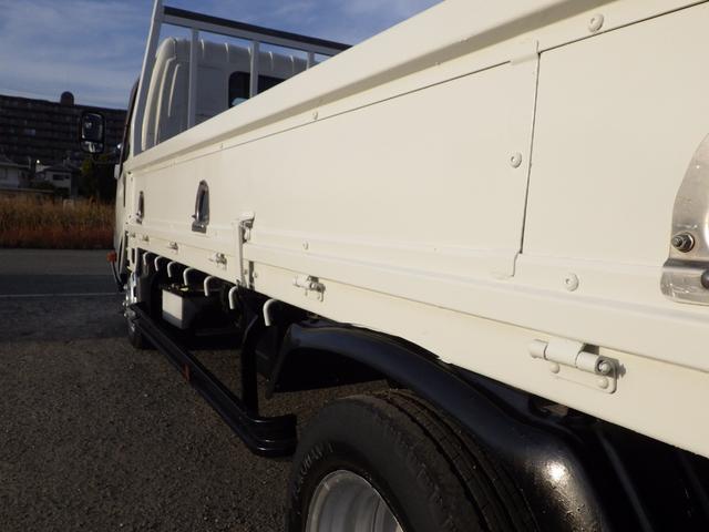 デュトロ 平　積載２ｔ　標準　ロング　全低床　ＡＴ　ディーゼル　荷台内寸４３６×１８０×３８　車両外寸６０２×１９０×２１９　車両総重量５．０ｔ未満　準中型免許証　１ナンバー　エンジン型式Ｎ０４Ｃ　４０００ＣＣ　保証付　小型　トラック（24枚目）