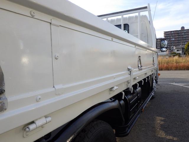 デュトロ 平　積載２ｔ　標準　ロング　全低床　ＡＴ　ディーゼル　荷台内寸４３６×１８０×３８　車両外寸６０２×１９０×２１９　車両総重量５．０ｔ未満　準中型免許証　１ナンバー　エンジン型式Ｎ０４Ｃ　４０００ＣＣ　保証付　小型　トラック（26枚目）