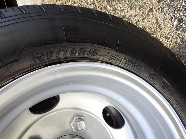 デュトロ 平　積載２ｔ　標準　ロング　全低床　ＡＴ　ディーゼル　荷台内寸４３６×１８０×３８　車両外寸６０２×１９０×２１９　車両総重量５．０ｔ未満　準中型免許証　１ナンバー　エンジン型式Ｎ０４Ｃ　４０００ＣＣ　保証付　小型　トラック（30枚目）