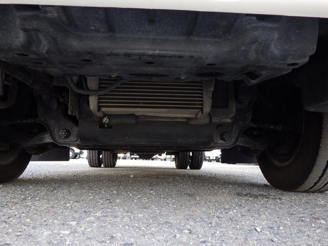 デュトロ 平　積載２ｔ　標準　ロング　全低床　ＡＴ　ディーゼル　荷台内寸４３６×１８０×３８　車両外寸６０２×１９０×２１９　車両総重量５．０ｔ未満　準中型免許証　１ナンバー　エンジン型式Ｎ０４Ｃ　４０００ＣＣ　保証付　小型　トラック（45枚目）