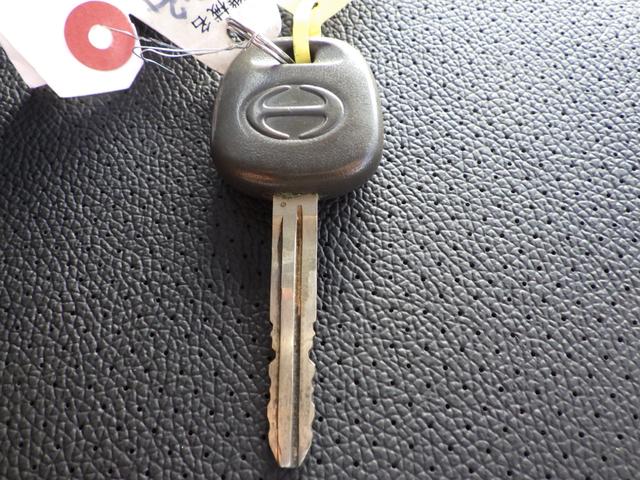 デュトロ 平　積載２ｔ　標準　ロング　全低床　ＡＴ　ディーゼル　荷台内寸４３６×１８０×３８　車両外寸６０２×１９０×２１９　車両総重量５．０ｔ未満　準中型免許証　１ナンバー　エンジン型式Ｎ０４Ｃ　４０００ＣＣ　保証付　小型　トラック（50枚目）