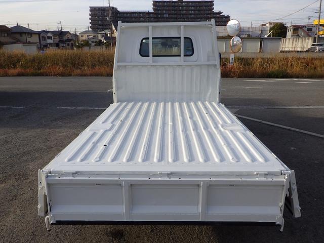 ライトエーストラック 平ボディ　Ｘエディション　積載０．８ｔ　ＡＴ　ガソリン　荷台内寸２５０×１６０×３７　車両外寸４２７×１６７×１８９　車両総重量３．５ｔ未満　荷台地上高約７２ｃｍ　新普通免許　４ナンバー　エンジン型式　３ＳＺ　１５００ｃｃ　保証付　小型　トラック（22枚目）