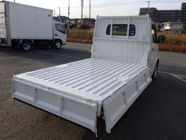 ライトエーストラック 平ボディ　Ｘエディション　積載０．８ｔ　ＡＴ　ガソリン　荷台内寸２５０×１６０×３７　車両外寸４２７×１６７×１８９　車両総重量３．５ｔ未満　荷台地上高約７２ｃｍ　新普通免許　４ナンバー　エンジン型式　３ＳＺ　１５００ｃｃ　保証付　小型　トラック（24枚目）