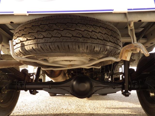 ライトエーストラック 平ボディ　Ｘエディション　積載０．８ｔ　ＡＴ　ガソリン　荷台内寸２５０×１６０×３７　車両外寸４２７×１６７×１８９　車両総重量３．５ｔ未満　荷台地上高約７２ｃｍ　新普通免許　４ナンバー　エンジン型式　３ＳＺ　１５００ｃｃ　保証付　小型　トラック（43枚目）