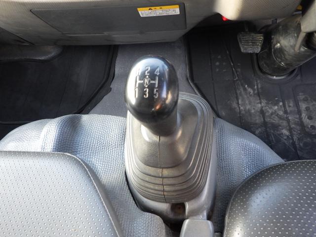 エルフトラック Ｗキャブ　積載１．５ｔ　低床　ＭＴ　ディーゼル　荷台内寸２０８×１６０×３８　車両外寸４６９×１６９×１９８　車両総重量５．０ｔ未満　準中型免許証　４ナンバー　エンジン型式４ＪＪ１　３０００ＣＣ　保証付　小型　トラック（19枚目）