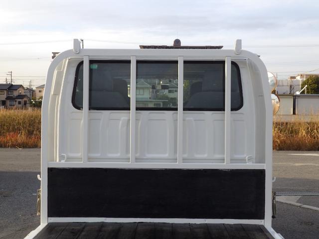 エルフトラック Ｗキャブ　積載１．５ｔ　低床　ＭＴ　ディーゼル　荷台内寸２０８×１６０×３８　車両外寸４６９×１６９×１９８　車両総重量５．０ｔ未満　準中型免許証　４ナンバー　エンジン型式４ＪＪ１　３０００ＣＣ　保証付　小型　トラック（23枚目）