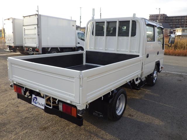 エルフトラック Ｗキャブ　積載１．５ｔ　低床　ＭＴ　ディーゼル　荷台内寸２０８×１６０×３８　車両外寸４６９×１６９×１９８　車両総重量５．０ｔ未満　準中型免許証　４ナンバー　エンジン型式４ＪＪ１　３０００ＣＣ　保証付　小型　トラック（28枚目）