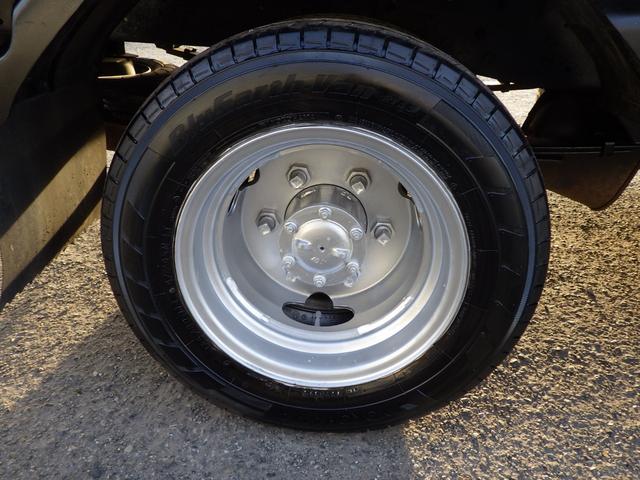 エルフトラック Ｗキャブ　積載１．５ｔ　低床　ＭＴ　ディーゼル　荷台内寸２０８×１６０×３８　車両外寸４６９×１６９×１９８　車両総重量５．０ｔ未満　準中型免許証　４ナンバー　エンジン型式４ＪＪ１　３０００ＣＣ　保証付　小型　トラック（31枚目）