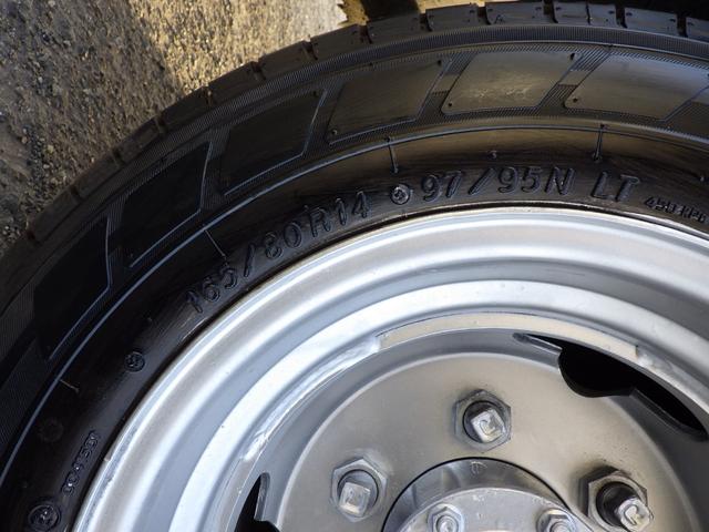 エルフトラック Ｗキャブ　積載１．５ｔ　低床　ＭＴ　ディーゼル　荷台内寸２０８×１６０×３８　車両外寸４６９×１６９×１９８　車両総重量５．０ｔ未満　準中型免許証　４ナンバー　エンジン型式４ＪＪ１　３０００ＣＣ　保証付　小型　トラック（32枚目）