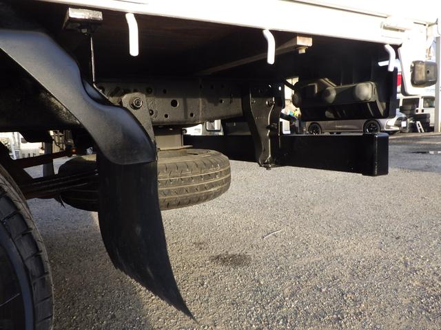 エルフトラック Ｗキャブ　積載１．５ｔ　低床　ＭＴ　ディーゼル　荷台内寸２０８×１６０×３８　車両外寸４６９×１６９×１９８　車両総重量５．０ｔ未満　準中型免許証　４ナンバー　エンジン型式４ＪＪ１　３０００ＣＣ　保証付　小型　トラック（40枚目）