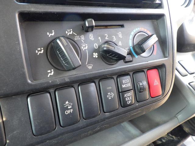 トヨエース ３段クレーン　ラジコン付き　積載２ｔ　高床　ＭＴ　ディーゼル　荷台内寸３７２×１８９×３７　車両外寸６１８×１９９×２６４　車両総重量７．５ｔ未満　準中型免許証　１ナンバー　エンジン型式Ｎ０４Ｃ　４０００ＣＣ　保証付　小型　トラック（11枚目）