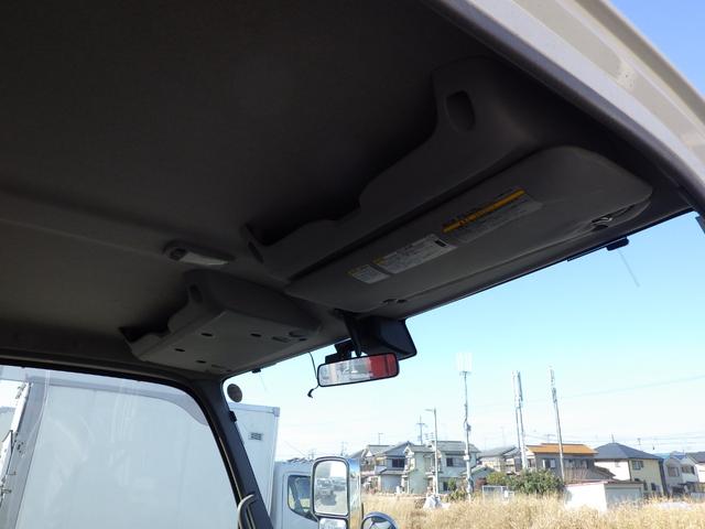 トヨエース ３段クレーン　ラジコン付き　積載２ｔ　高床　ＭＴ　ディーゼル　荷台内寸３７２×１８９×３７　車両外寸６１８×１９９×２６４　車両総重量７．５ｔ未満　準中型免許証　１ナンバー　エンジン型式Ｎ０４Ｃ　４０００ＣＣ　保証付　小型　トラック（18枚目）