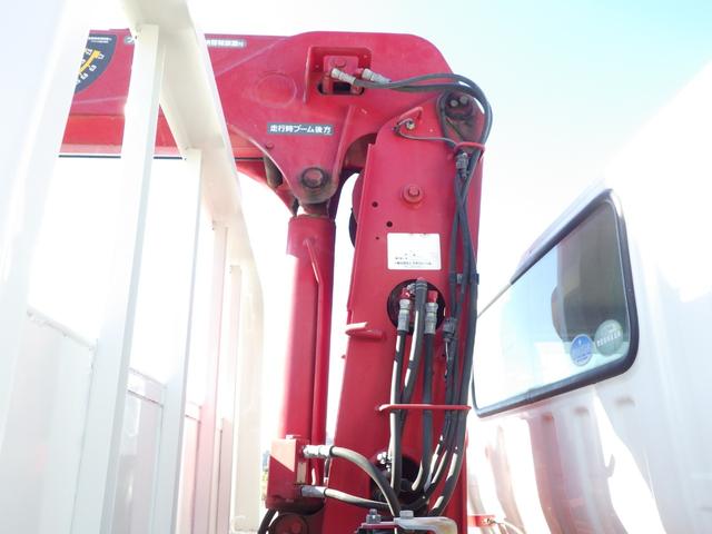 トヨエース ３段クレーン　ラジコン付き　積載２ｔ　高床　ＭＴ　ディーゼル　荷台内寸３７２×１８９×３７　車両外寸６１８×１９９×２６４　車両総重量７．５ｔ未満　準中型免許証　１ナンバー　エンジン型式Ｎ０４Ｃ　４０００ＣＣ　保証付　小型　トラック（25枚目）