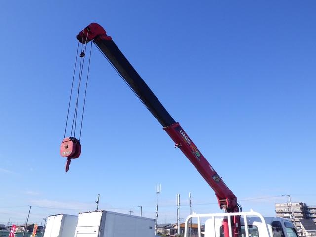 トヨエース ３段クレーン　ラジコン付き　積載２ｔ　高床　ＭＴ　ディーゼル　荷台内寸３７２×１８９×３７　車両外寸６１８×１９９×２６４　車両総重量７．５ｔ未満　準中型免許証　１ナンバー　エンジン型式Ｎ０４Ｃ　４０００ＣＣ　保証付　小型　トラック（32枚目）