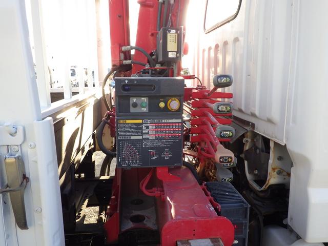 キャンター 4段クレーン 積載3t 標準 ロング MT ラジコン 荷台内寸369×178×38 車両外寸598×193×258 車両総重量7.5t未満 準中型免許 1ナンバー エンジン型式4P10 3000cc 小型 トラック ラジコン フックイン 吊り荷重2.6t(27枚目)