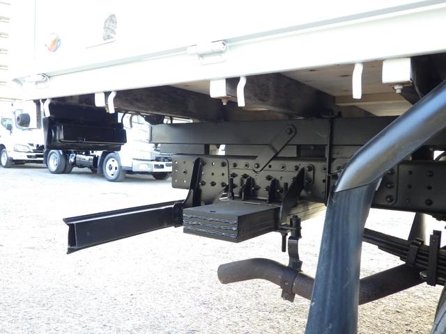 キャンター 4段クレーン 積載3t 標準 ロング MT ラジコン 荷台内寸369×178×38 車両外寸598×193×258 車両総重量7.5t未満 準中型免許 1ナンバー エンジン型式4P10 3000cc 小型 トラック ラジコン フックイン 吊り荷重2.6t(39枚目)