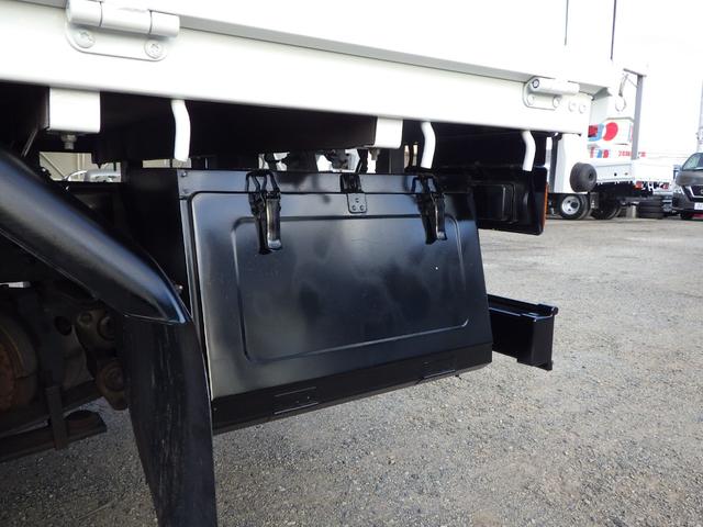 キャンター 平ボディ 積載2t 10尺 全低床 AT ディーゼル 荷台内寸310×160×38 車両外寸469×169×197 車両総重量5.0t未満 準中型免許 4ナンバー エンジン型式 4P10 3000cc 保証付 小型 トラック(43枚目)