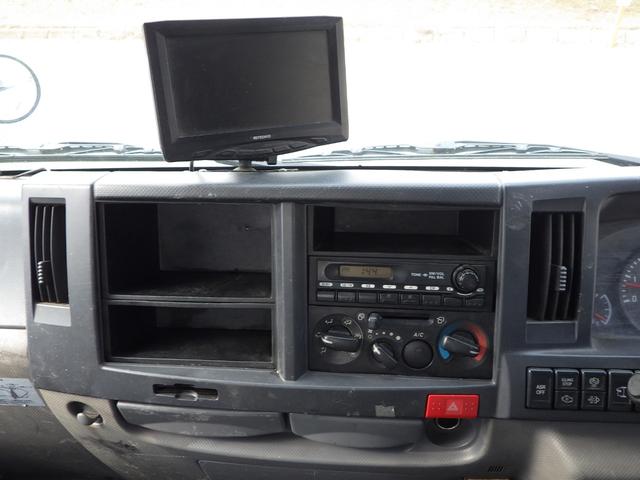 タイタントラック 平　垂直ＰＧ　積載１．３５ｔ　低床　ＭＴ　ディーゼル　荷台内寸３０４×１６０×３８　車両外寸４６８×１６９×１９５　車両総重量５．０ｔ未満　準中型免許　４ナンバー　エンジン型式　４ＪＪ１　３０００ｃｃ　保証付　小型　トラック（9枚目）