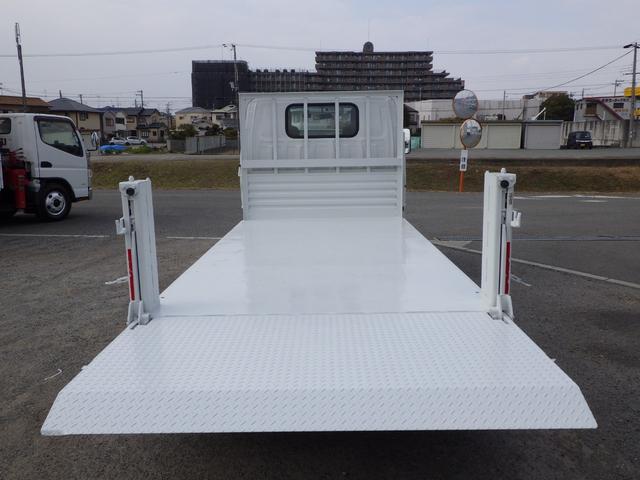 タイタントラック 平　垂直ＰＧ　積載１．３５ｔ　低床　ＭＴ　ディーゼル　荷台内寸３０４×１６０×３８　車両外寸４６８×１６９×１９５　車両総重量５．０ｔ未満　準中型免許　４ナンバー　エンジン型式　４ＪＪ１　３０００ｃｃ　保証付　小型　トラック（21枚目）