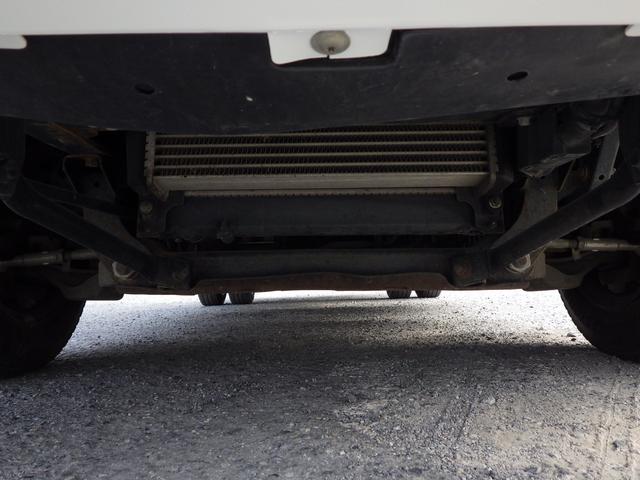 タイタントラック 平　垂直ＰＧ　積載１．３５ｔ　低床　ＭＴ　ディーゼル　荷台内寸３０４×１６０×３８　車両外寸４６８×１６９×１９５　車両総重量５．０ｔ未満　準中型免許　４ナンバー　エンジン型式　４ＪＪ１　３０００ｃｃ　保証付　小型　トラック（44枚目）