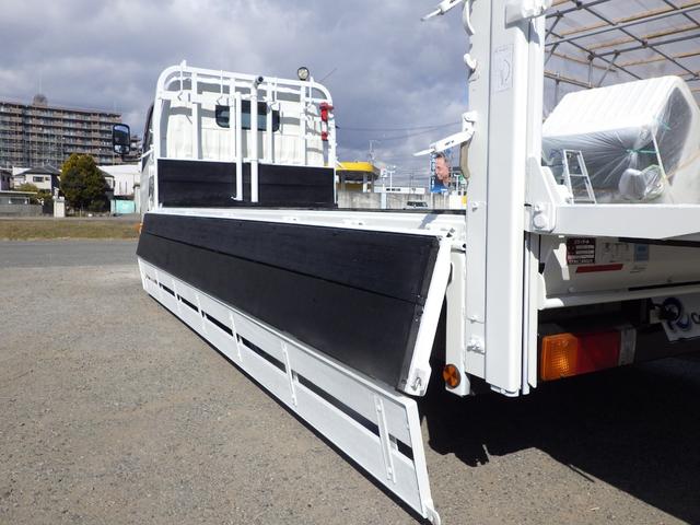 ダイナトラック 平　垂直ＰＧ　積載２ｔ　標準　ロング　全低床　ＭＴ　軽油　荷台内寸４３０×１７５×６６　車両外寸５９８×１８８×２２２　車両総重量７．５ｔ未満　昇降能力６００キロ　ロング　準中型免許　１ナンバー　エンジン型式　Ｎ０４Ｃ　４０００ｃｃ　保証付　小型　トラック（23枚目）