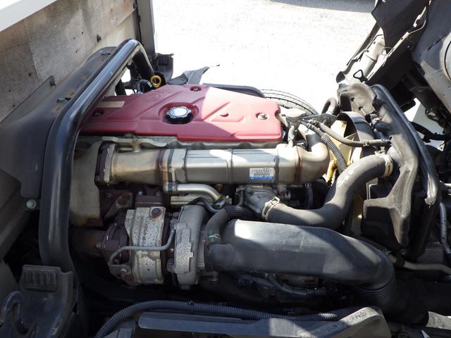 ダイナトラック 平　垂直ＰＧ　積載２ｔ　標準　ロング　全低床　ＭＴ　軽油　荷台内寸４３０×１７５×６６　車両外寸５９８×１８８×２２２　車両総重量７．５ｔ未満　昇降能力６００キロ　ロング　準中型免許　１ナンバー　エンジン型式　Ｎ０４Ｃ　４０００ｃｃ　保証付　小型　トラック（49枚目）