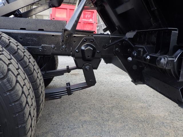 エルフトラック ダンプ　積載２ｔ　全低床　ＡＴ　ディーゼル　荷台内寸３０５×１６０×３２　車両外寸４６８×１６９×１９８　車両総重量５．０ｔ未満　極東開発製　コボレーン　準中型免許　エンジン型式４ＪＪ１　４ナンバー　３０００ｃｃ　保証付　小型　トラック（32枚目）