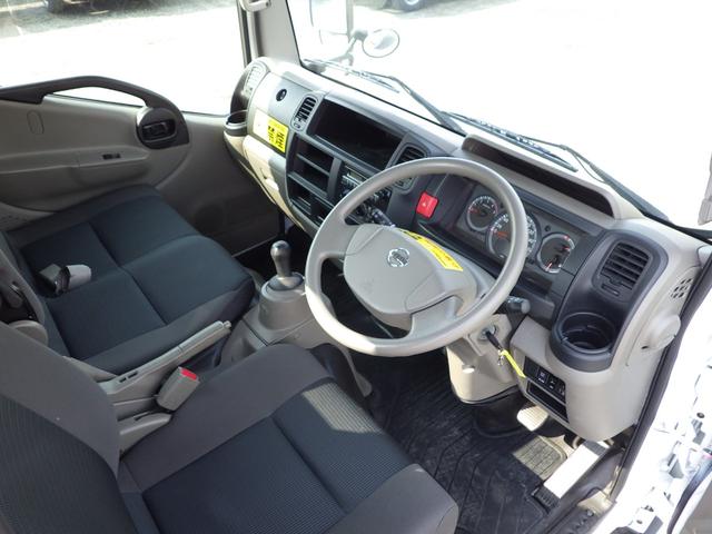 アトラストラック 平・垂直PG・積載2t・全低床・AT・ディーゼル 荷台内寸304×156×63 車両外寸469×169×199 車両総重量5t未満 新明和製PG 昇降能力600kg 準中型免許 4ナンバー エンジン型式 ZD30 3000cc 普通 トラック(6枚目)